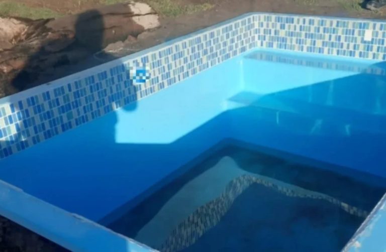 Santa Fe: le robaron la pileta, la buscó con un drone y la encontró en la casa de un vecino