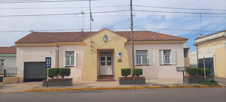 Hombre detenido por robar dos comercios locales en Trenel