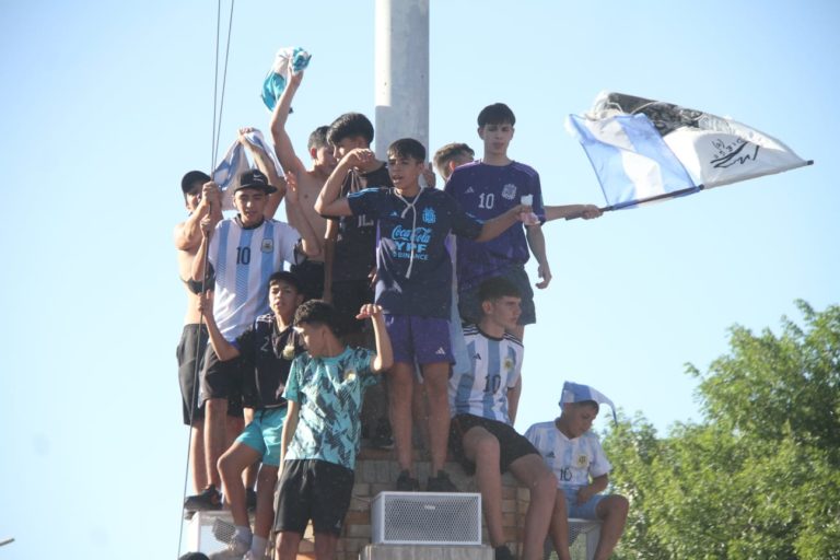 Felicidad piquense, pampeana y Argentina: Mirá las fotos de los festejos en General Pico