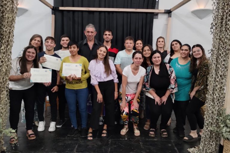 El Centro de Formación de la Sociedad Rural de General Pico entregó certificados a los graduados en Administración Agropecuaria