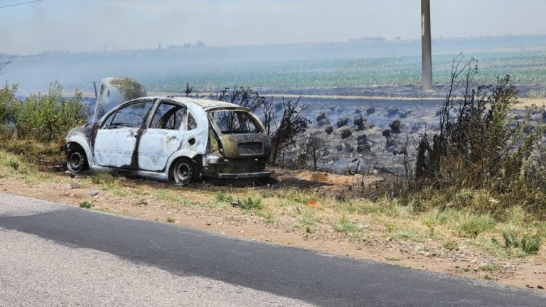 Se incendió un auto en la Ruta Provincial 101 que viajaba desde Córdoba a General Pico