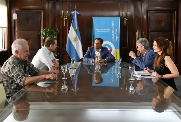 Ministro de Ambiente y Desarrollo Sostenible se compromete a apoyar el derecho de La Pampa al agua del río Atuel