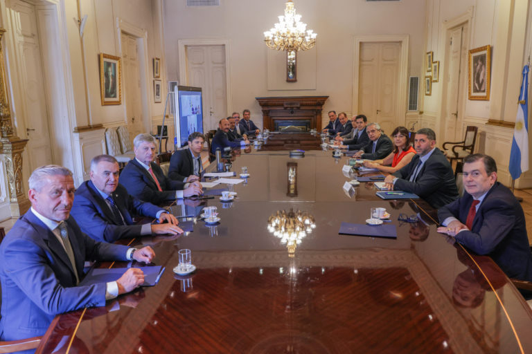 Ziliotto y otros gobernadores se reunieron con Alberto Fernández para discutir el fallo de la Corte Suprema por la coparticipación
