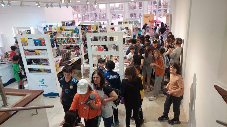 Jóvenes pampeanos, ¡tienen más tiempo para participar en la convocatoria del Fondo Editorial Pampeano!