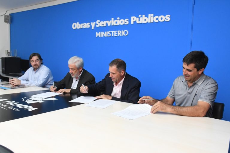 Con una inversión de más de 99 millones de pesos, construirán la segunda etapa de la red de agua potable en Villa Mirasol