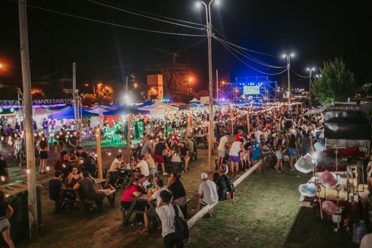 El Parador en General Pico vuelve este sábado con una noche de cumbia, danza y teatro