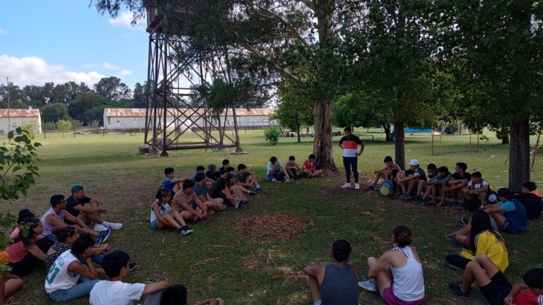 Capacitan a jóvenes del programa “Pico Adolescente” en RCP, tabaquismo y control de emociones