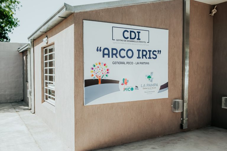 Alonso destacó las reformas del Centro de Desarrollo Infantil “Arco Iris”, en las que se invirtieron $8.5 millones