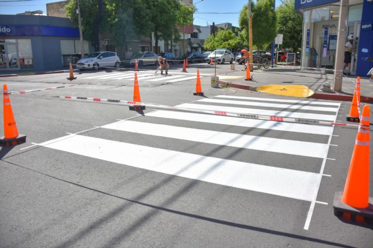 Trabajos de mejora en sendas peatonales del casco urbano de General Pico