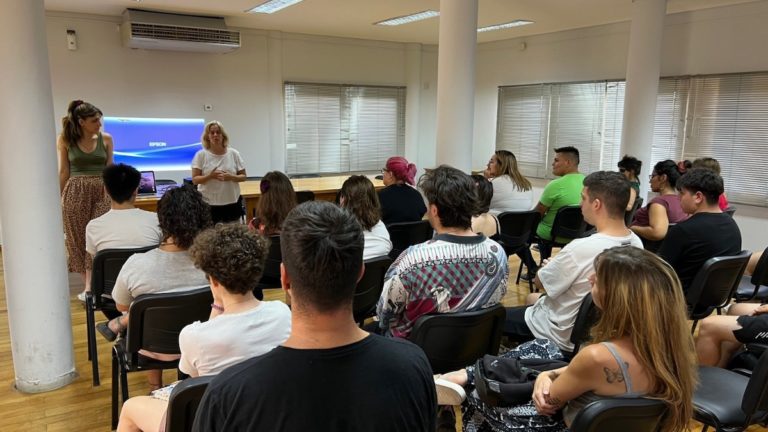 Nueva capacitación en Producción Audiovisual para redes sociales inicia en MÉDANO con gran éxito