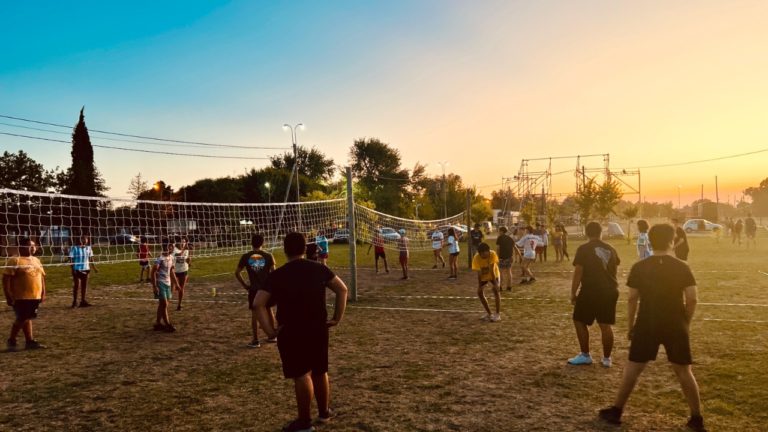 El verano se vive en la ciudad: novedosas propuestas para disfrutar la época estival en el parador, en la laguna, en los barrios 