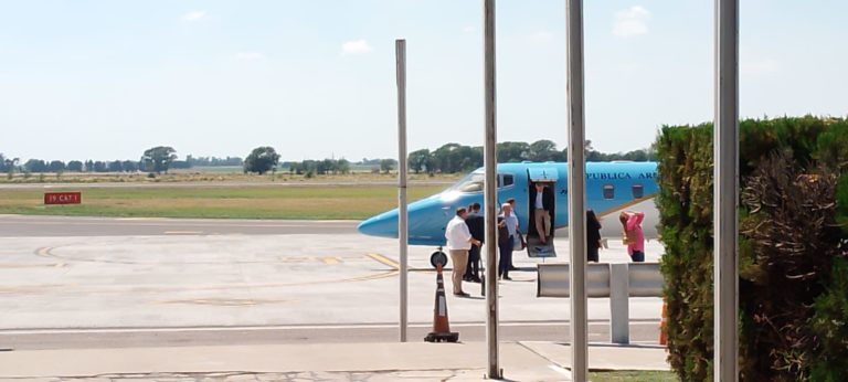 El presidente Fernández llegó a La Pampa para visitar la obra del Gasoducto