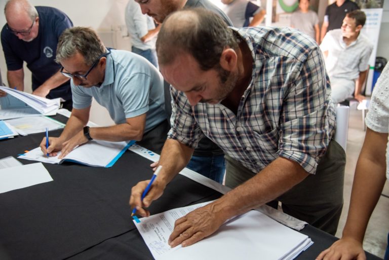 Entrega de Aportes No Reintegrables para intervención en el bosque nativo