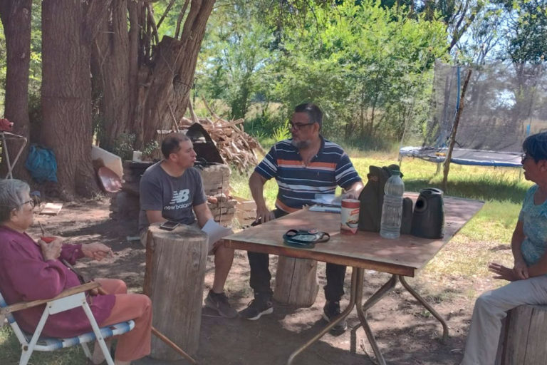 Funcionarios del gobierno y comunidades nativas visitan la comunidad indígena Ñancufil Calderón y avanzan en trámite de donación de tierras
