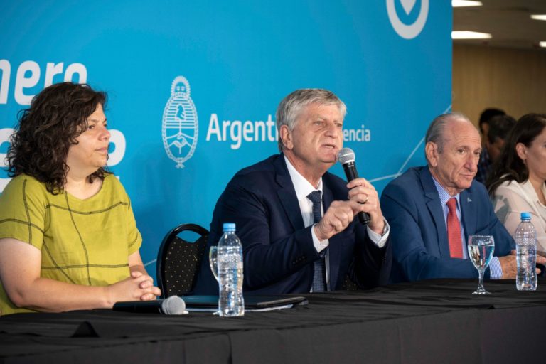 Inauguración del Hospital “René Favaloro”: Ziliotto destacó el papel del equipo de salud en la peor crisis humanitaria de los últimos cien años