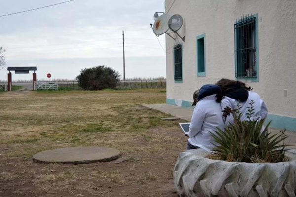 “Las escuelas hogares están prácticamente excluidas del sistema de inscripción”, aseguró Bruno Paoli, del sindicato de Escuelas Rurales