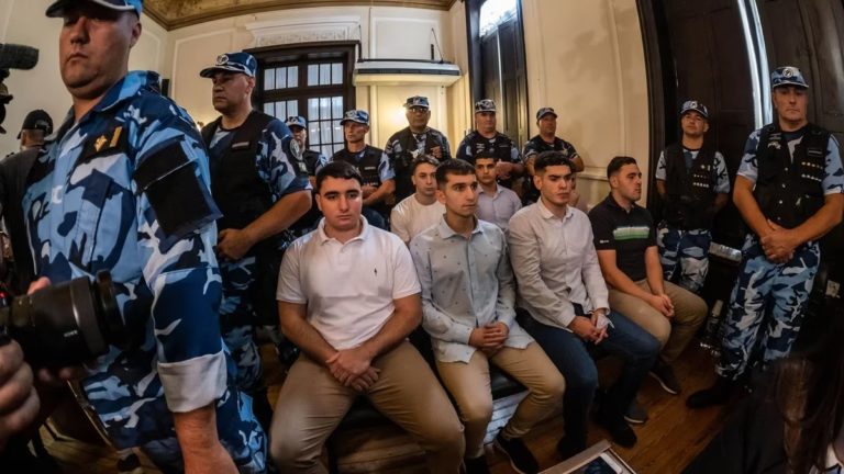 Asesinato de Fernando Báez Sosa: condenaron a cinco de los rugbiers a perpetua y a los otros tres a 15 años de prisión