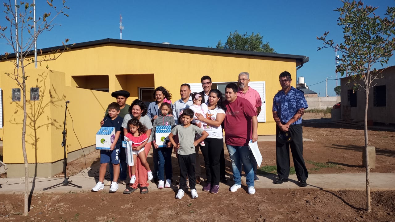 El sueño de la vivienda propia hecho realidad: Dos familias de La Reforma estrenan hogar gracias al Plan ‘Mi Casa 1’