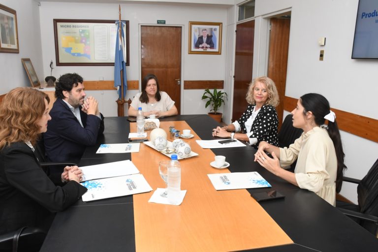 Capacitación “Laboratorio de Ideas” destinada a estudiantes secundarios en el marco de Expo PyMEs edición 2023