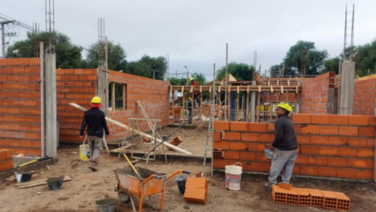 Gobierno pampeano invertirá más de 72 mil millones de pesos en obras públicas en 2023