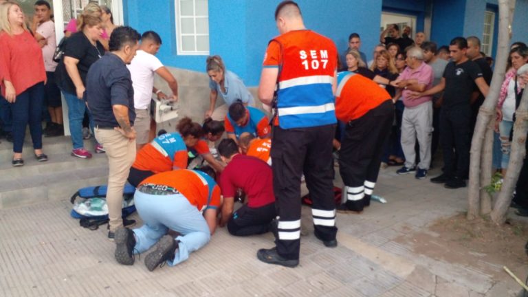 Una persona se descompensó durante el acto del Frejupa en Pico