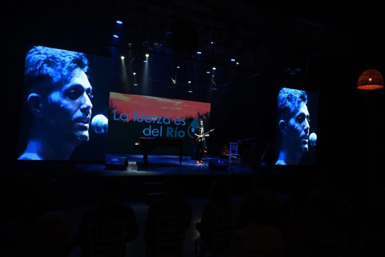 “La Fuerza del Río”: Homenaje a Morisoli y reivindicación del Atuel en una noche de arte y compromiso en General Pico