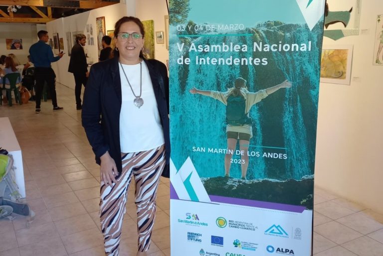 Melina Medus disertó en la Red Argentina de Municipios frente al cambio climático en Neuquén