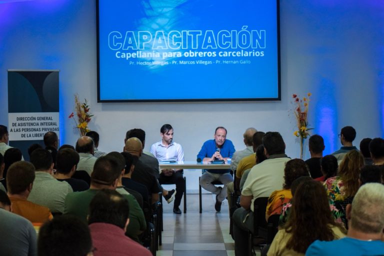 Más de 100 operadores carcelarios voluntarios capacitados en General Pico para brindar asistencia espiritual a personas en contexto de encierro