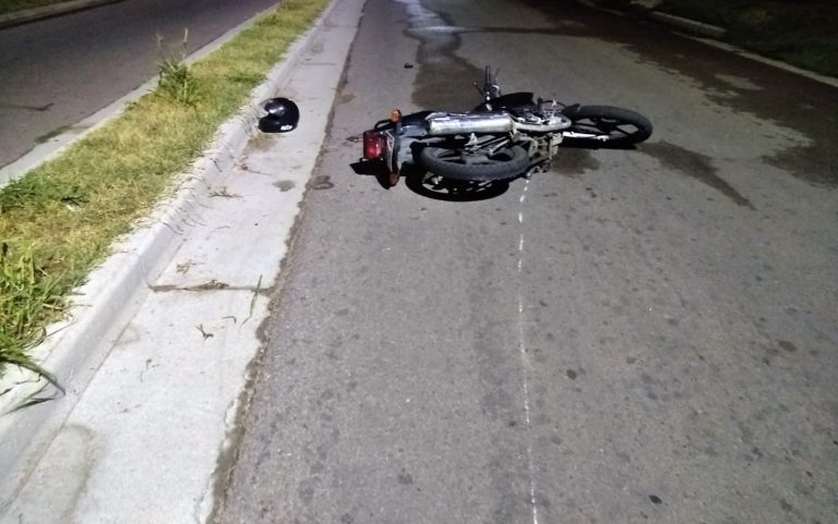 Accidente de motocicleta deja madre e hija heridas; conductora dio positivo el control de alcoholemia
