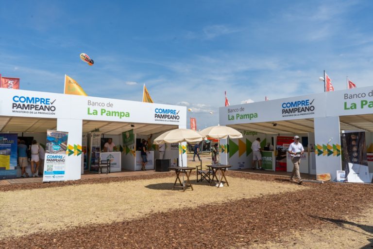 “Compre Pampeano” en Expo Agro 2023 “permitió acordar 800 operaciones por 16 mil millones de pesos”, detalló Fernanda González