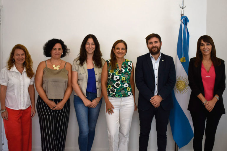 La titular de la AAIP, se reúne con el Ministro de Conectividad y Modernización de La Pampa para discutir proyecto de ley de acceso a la información pública en la provincia