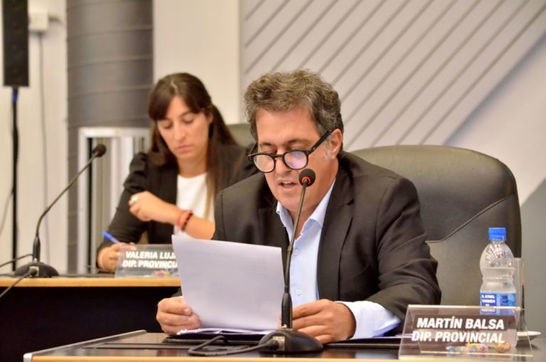 “Tenemos que renovar el pacto democrático de 1983”, afirmó el diputado Martín Balsa