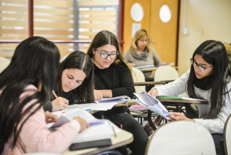 UNLPam busca tutores para nivel medio con asignación estímulo mensual