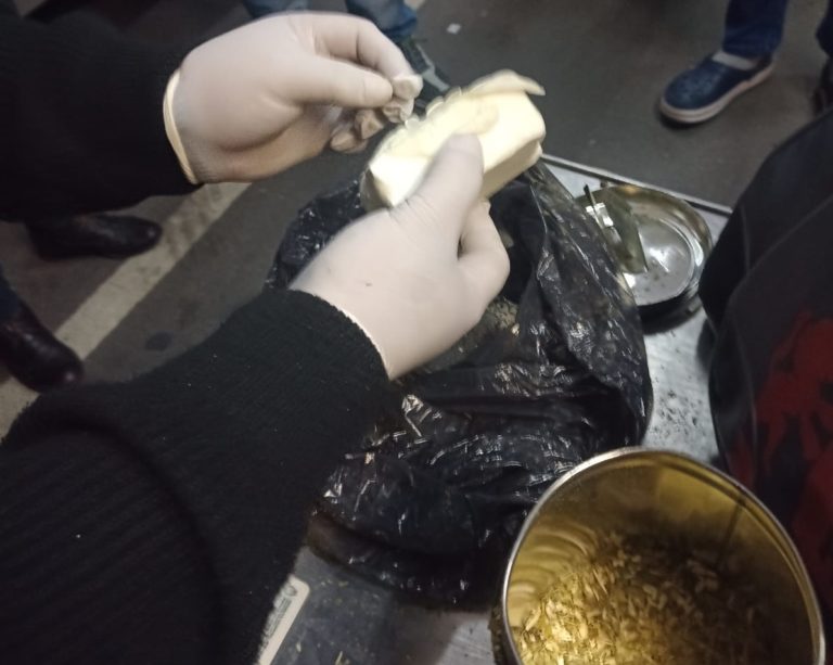 Capturan a pasajero en Santa Rosa con más de 300 gramos de cocaína en colectivo
