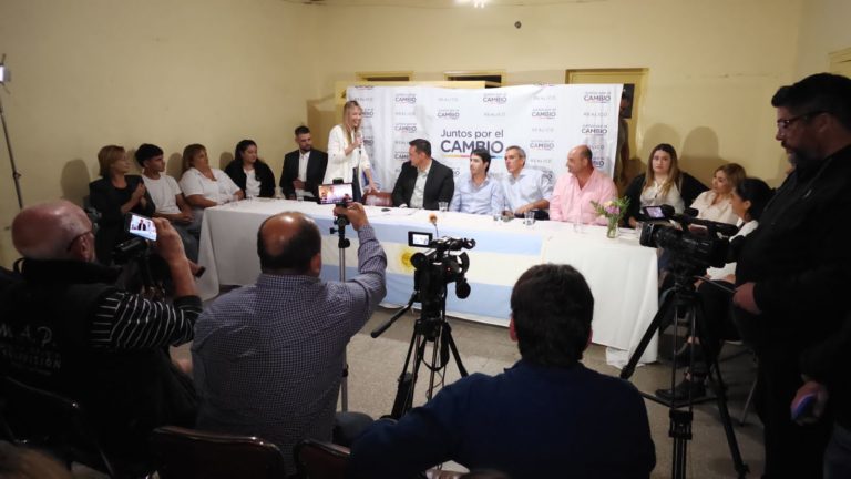 Berhongaray y Testa estuvieron en la presentación de la lista de JxC en Realicó
