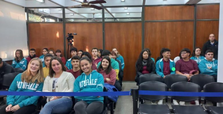 Educación + Justicia: alumnos de dos Colegios Secundarios de Trenel presenciaron un debate público y otras actividades en General Pico