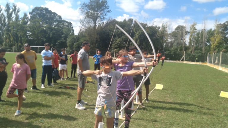 Ceballos cuenta con su escuela de tiro con arco