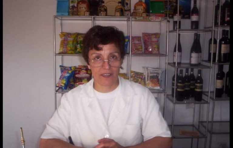 Después de 46 años cocinando, Rosita cierra las puertas de su famoso local del barrio San Etelvino