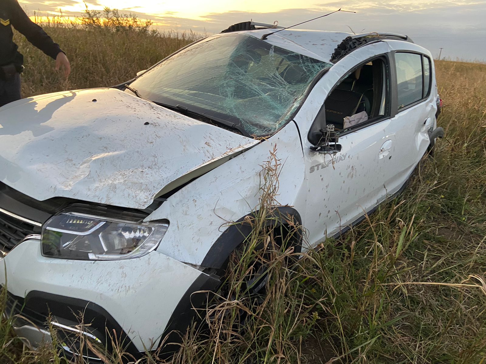 Dos mujeres resultaron ilesas luego de un despiste y vuelco en ruta Nacional 35, cerca de Eduardo Castex