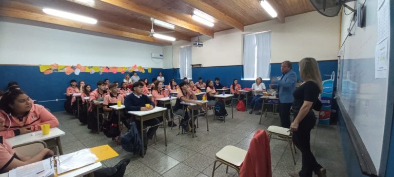 Educación + Justicia: Funcionarios judiciales brindaron una charla en colegio secundario de Trenel
