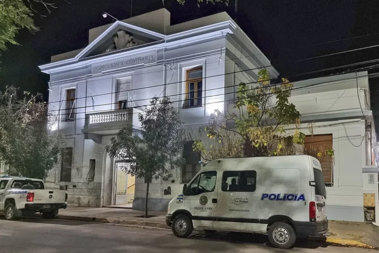 Investigan en Pico la demora de dos personas y el accionar de la policía