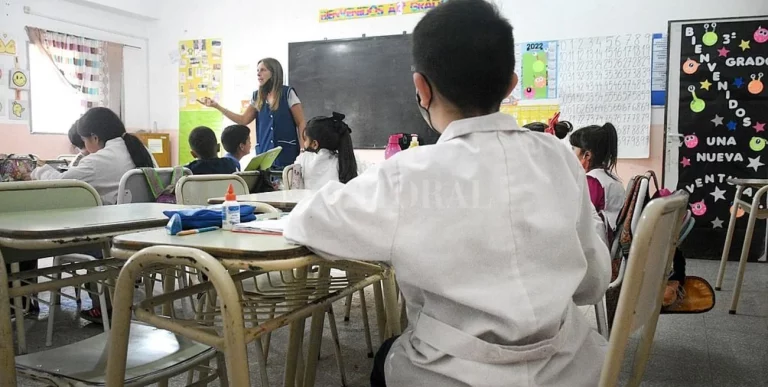 “En Argentina se perdió el foco de la educación, por el aumento de pobreza: en las escuelas están más ocupados en la asistencia”, manifestó Guillermina Tiramonti