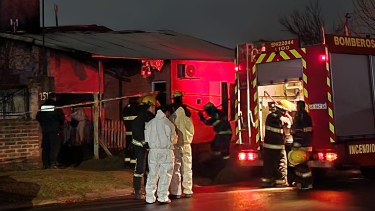 Incendio y muerte en General Pico: el voraz siniestro causa la muerte de una persona y destruye la vivienda