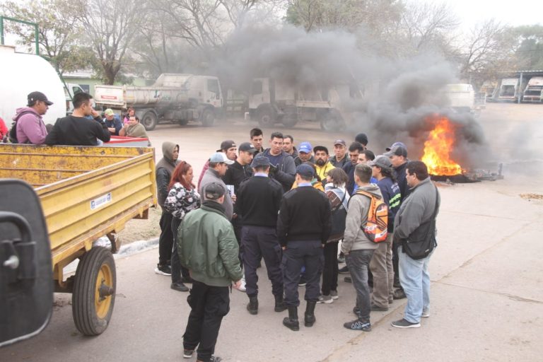Trabajadores del Corralón Municipal piquense reinician medidas de fuerza en reclamo de mejoras laborales
