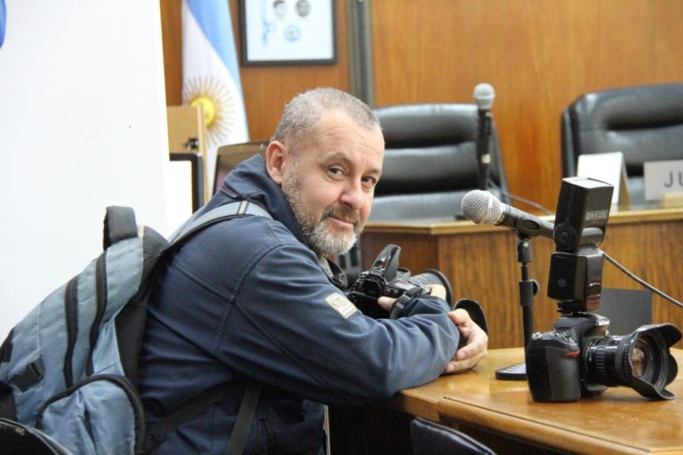 Piden cadena de oración por Esteban “Chile” Silva, reconocido fotógrafo de General Pico