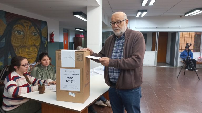 Héctor Fazzini, candidato del MOFEPA a la gobernación, criticó el sistema de votación actual y llamó a la modernización