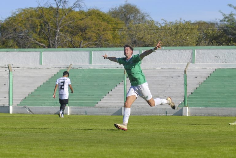 Ferro de Pico aprovechó el momento y le ganó a Racing en el “Coloso”