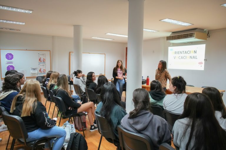 Primera jornada del Taller de Orientación Vocacional 2023 en General Pico: Abriendo el camino hacia el futuro profesional de los jóvenes