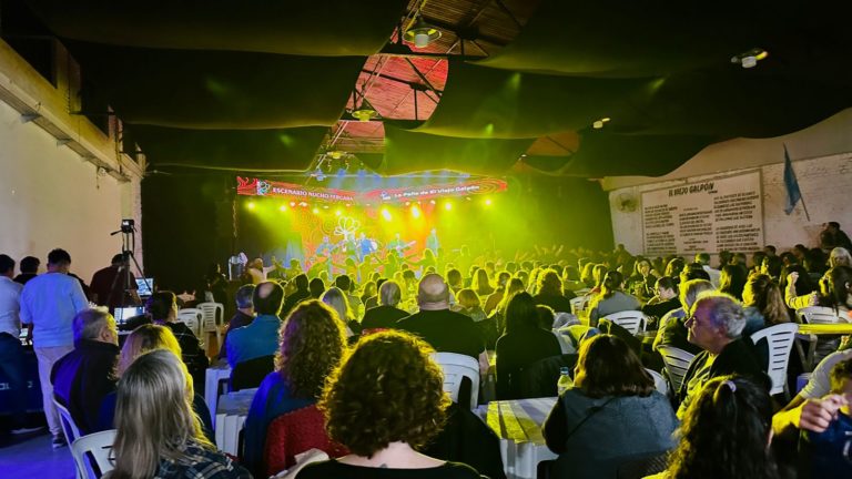 Peña en el “Viejo Galpón”: salón colmado ante la presencia de artistas locales y nacionales de renombre