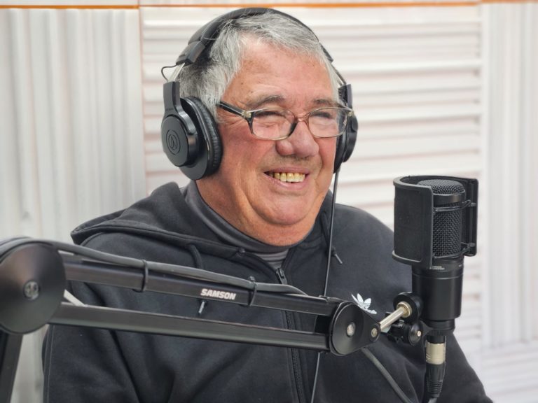 La historia de Oracio Asquini, el repartidor de sonrisas y revistas desde hace 59 años en General Pico